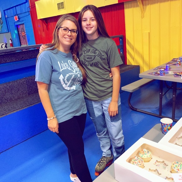 Meet your Posher, Angela - Picture 2 of 4